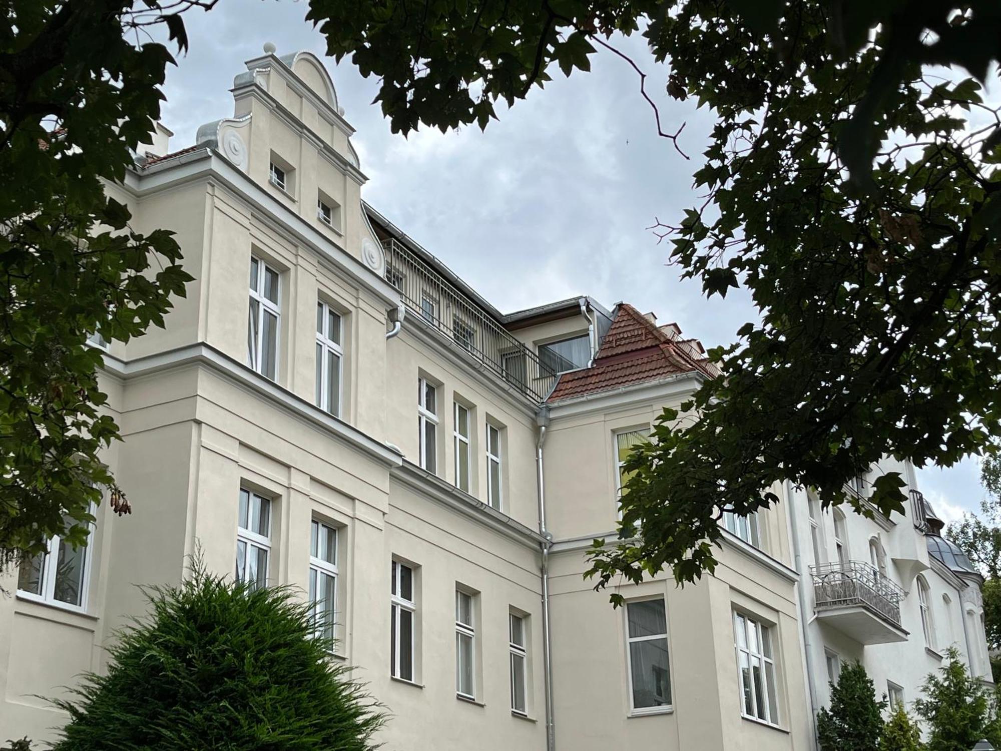 Apartment On The Roof *